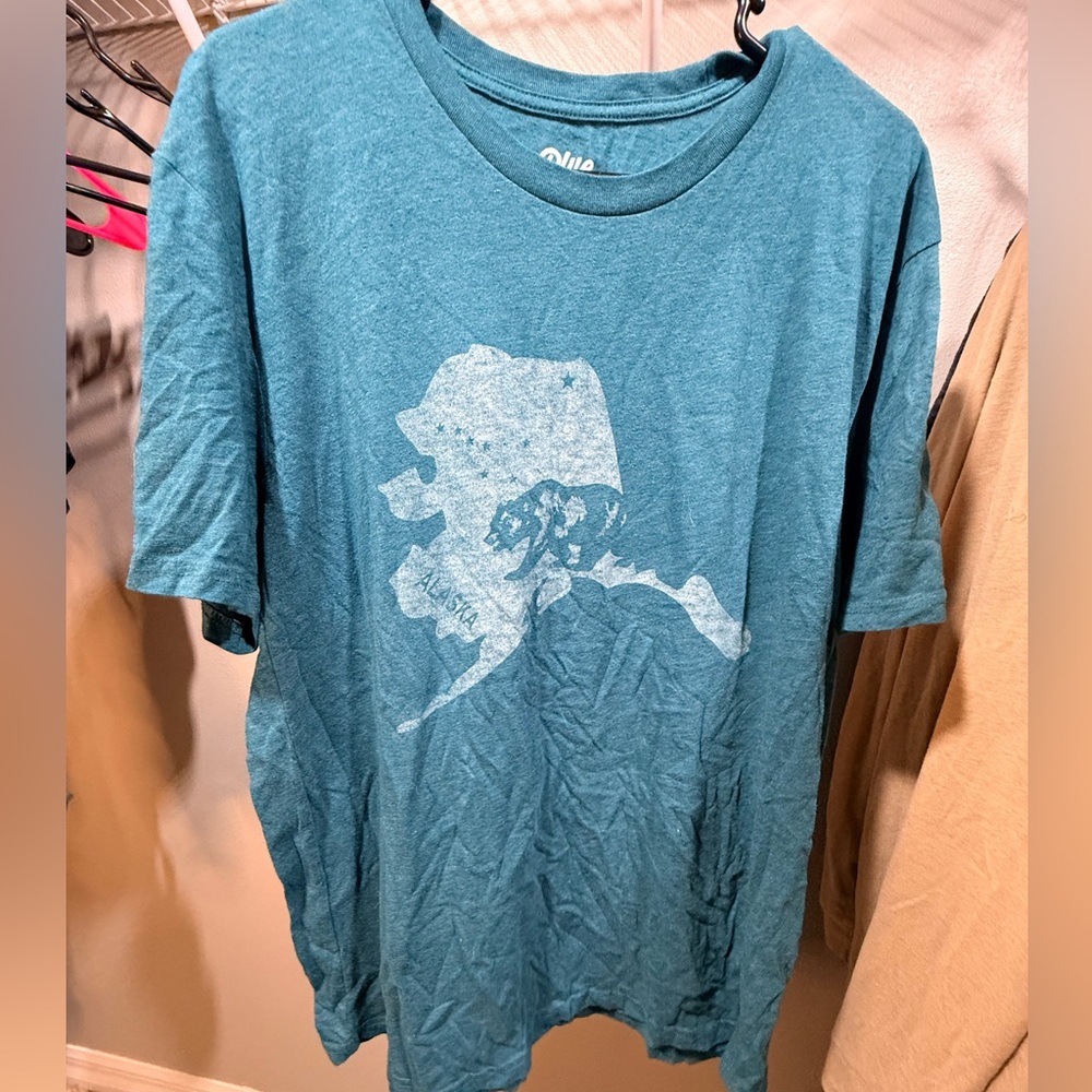 Blue 84 Ocean Blue Graphic Men's Tee- Alaska Bear